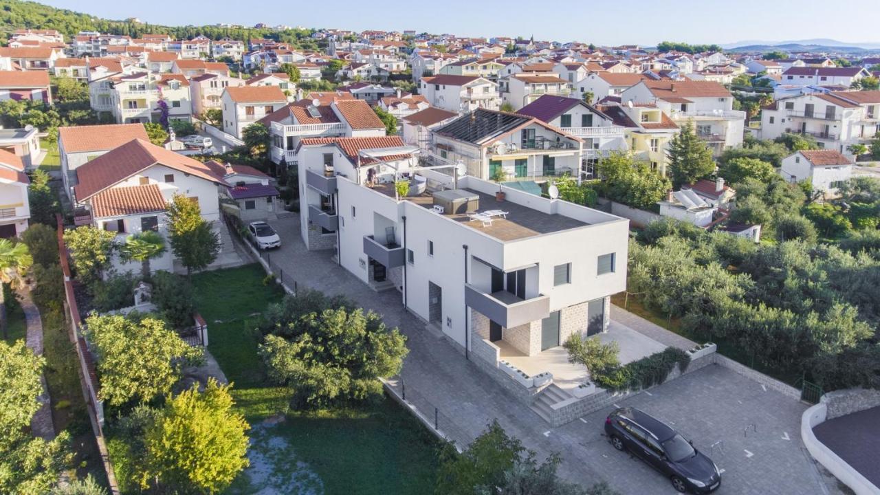 Apartments Luka Vodice Exterior photo