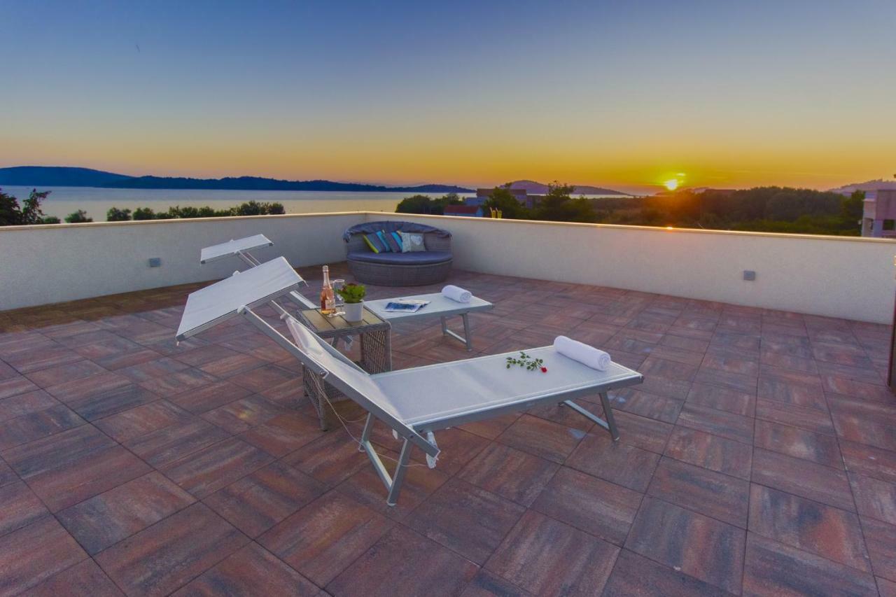Apartments Luka Vodice Exterior photo